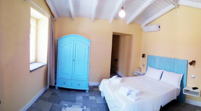 Casale Diletta Bed & Breakfast กัสเตียดาส ภายนอก รูปภาพ